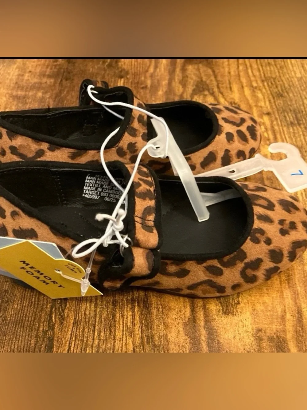 Toddler Addy Ballet Flats - Cat & Jack Tan Hook and Loop, Closed toe Size 7T new